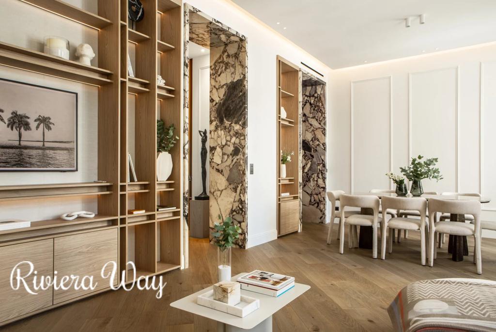 5 room apartment in Cannes, photo #2, listing #103975452