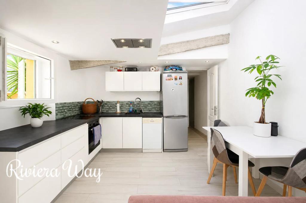 2 room apartment in Le Port, photo #4, listing #106462524