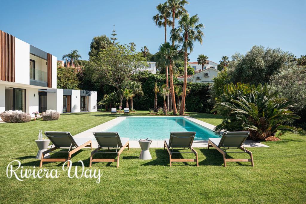 9 room villa in Cap d'Antibes, photo #3, listing #106466010