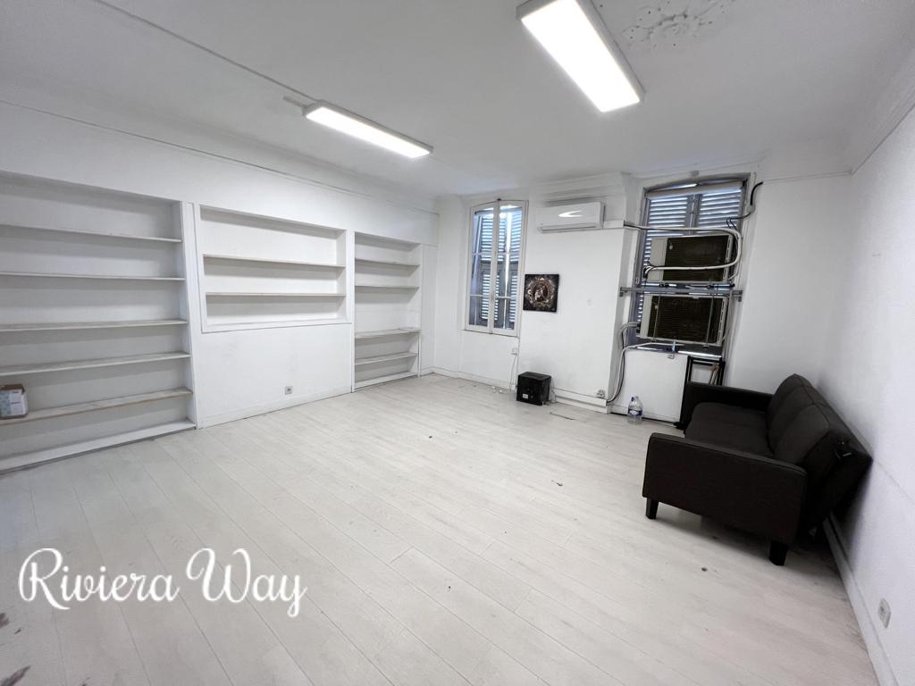 1 room apartment in Antibes, photo #3, listing #93462642