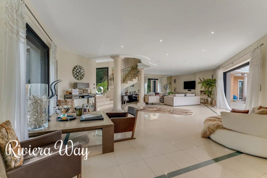 6 room villa in Grimaud, photo #6, listing #107031624