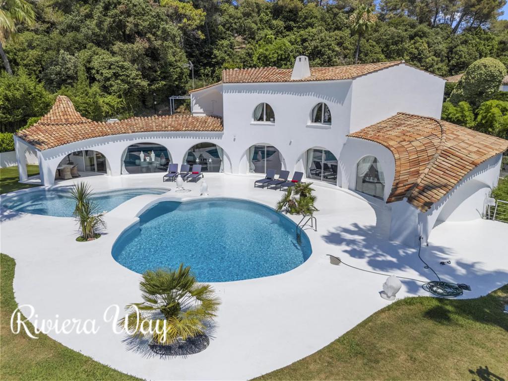 Villa in Mougins, photo #2, listing #103573218