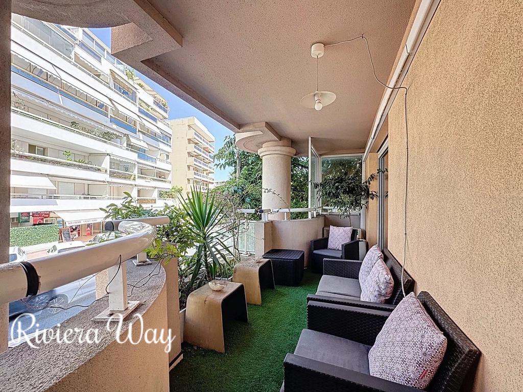 3 room apartment in Cannes, photo #9, listing #103640964