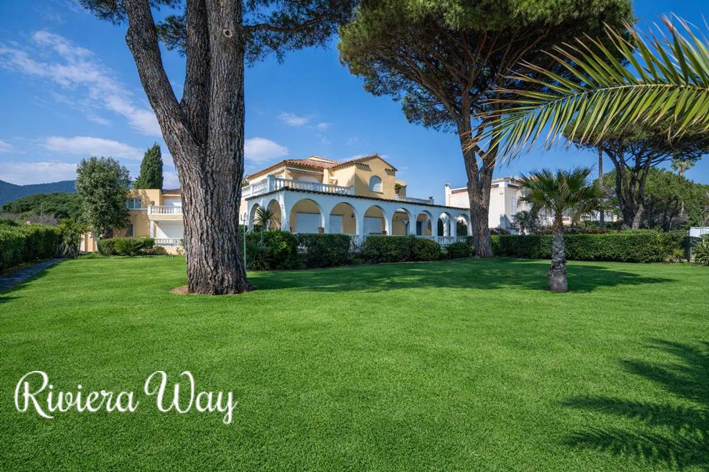 3 room apartment in Cavalaire-sur-Mer, photo #2, listing #105900564