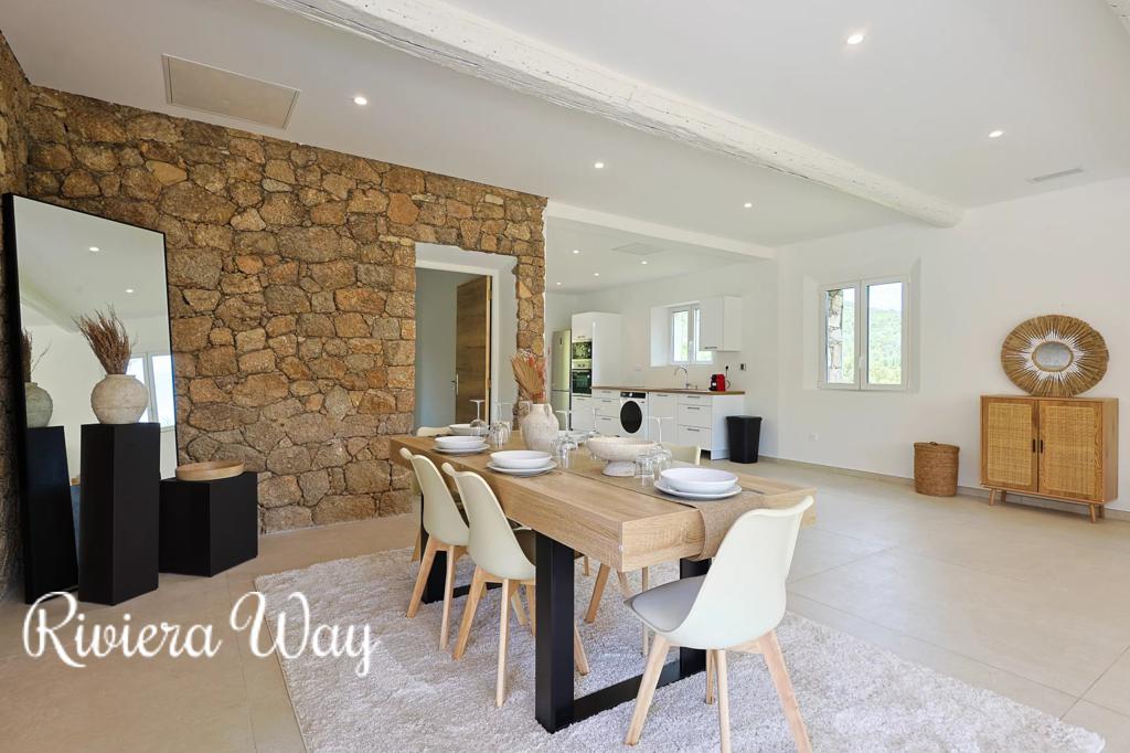 5 room villa in Le Plan-de-la-Tour, photo #4, listing #107177364