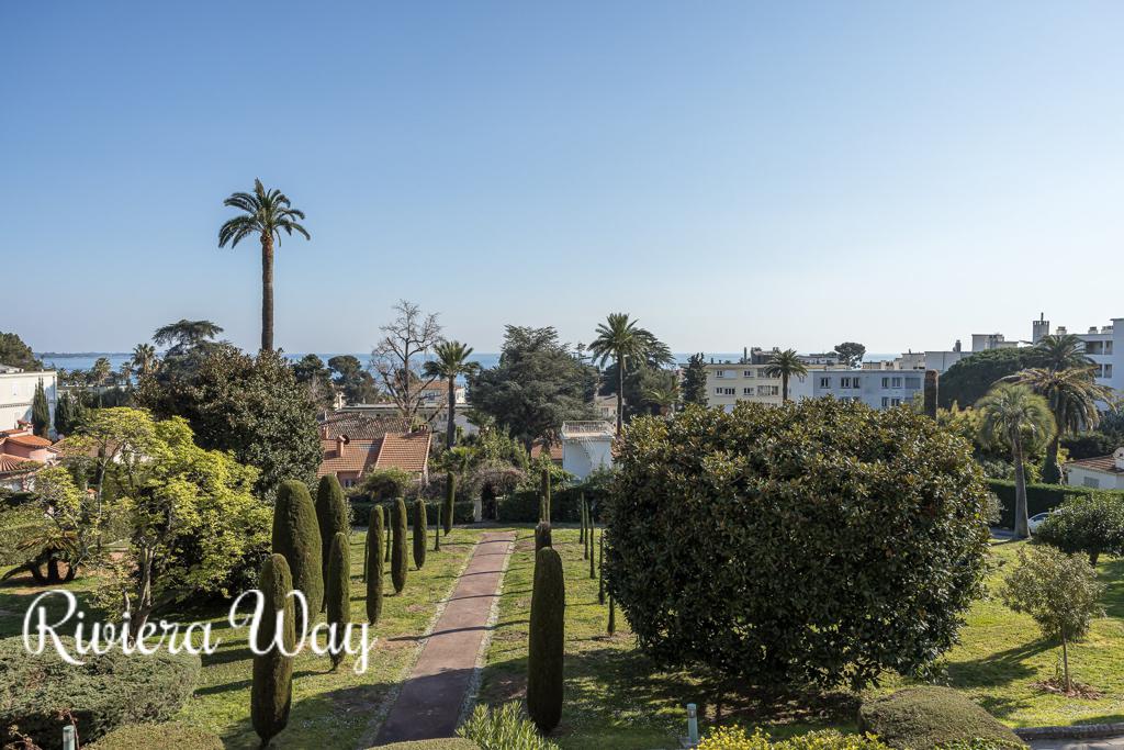 4 room apartment in Cannes, photo #9, listing #87626280