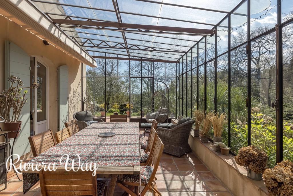 8 room villa in Grasse, photo #3, listing #94114608