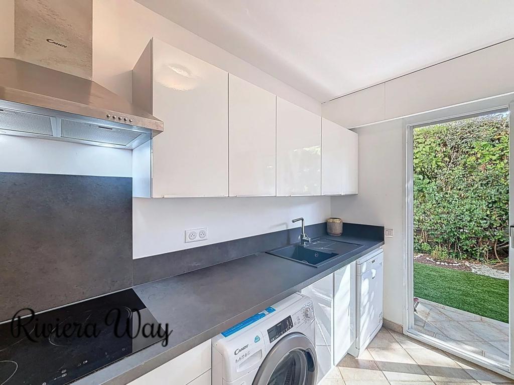 3 room apartment in Antibes, photo #9, listing #104291712