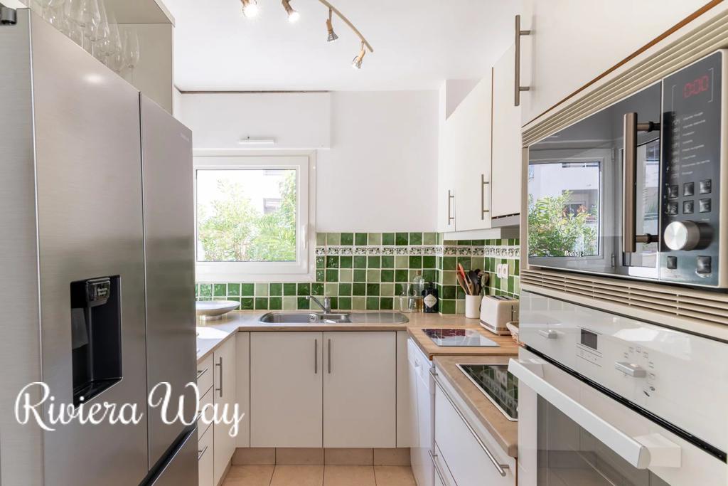 7 room apartment in Cannes, photo #5, listing #105915726