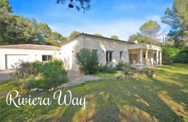 6 room villa in Valbonne, 240 m²