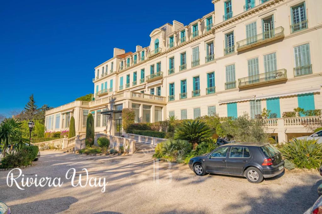 7 room apartment in Cannes, photo #2, listing #101589726