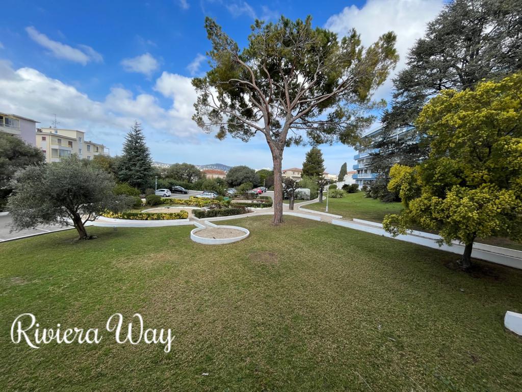 3 room apartment in Juan-les-Pins, photo #3, listing #93712584