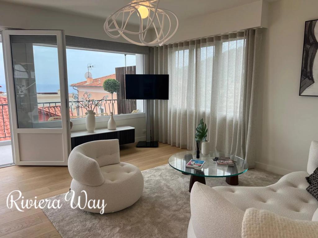Apartment in Villefranche-sur-Mer, photo #5, listing #103975704