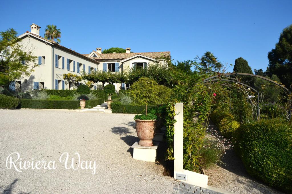 10 room villa in Cap d'Antibes, photo #8, listing #91392042