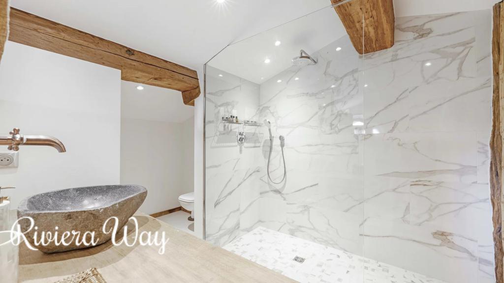 8 room villa in Grimaud, photo #5, listing #103714632