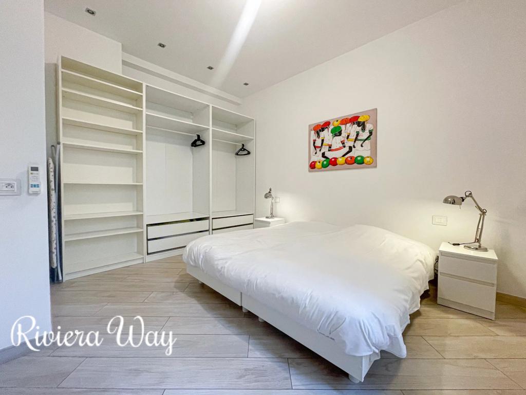 2 room apartment in Cannes, photo #6, listing #106248282