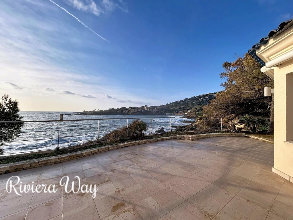 8 room villa in Roquebrune-sur-Argens, photo #7, listing #105374724