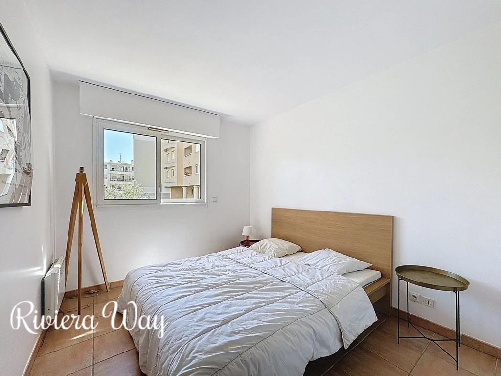 3 room apartment in Cannes, photo #10, listing #103640964