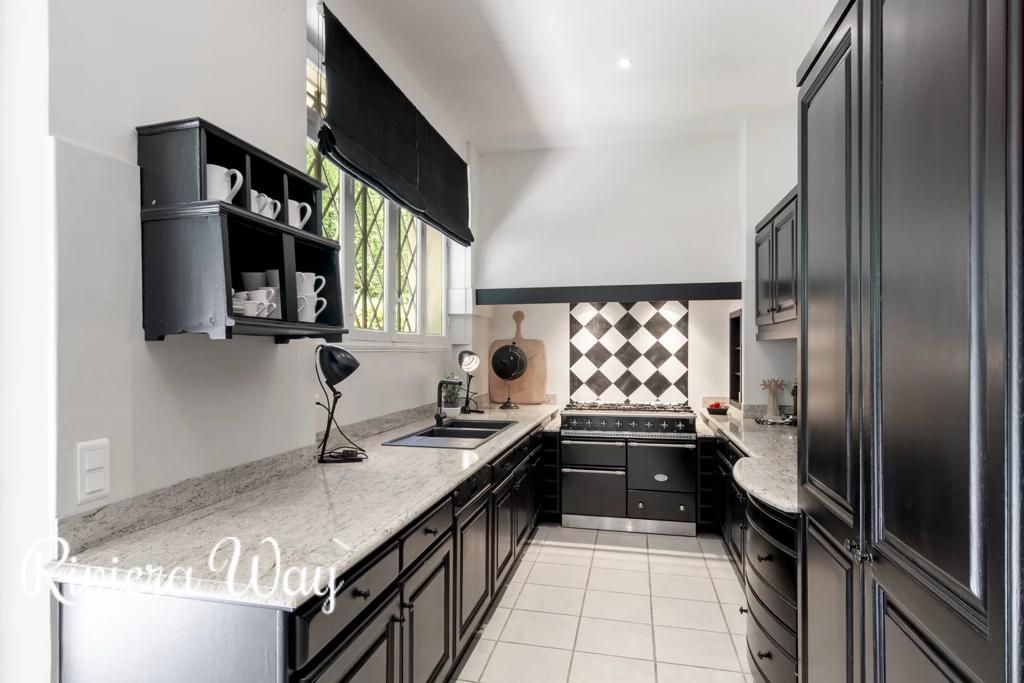 6 room villa in Mougins, photo #9, listing #103456164