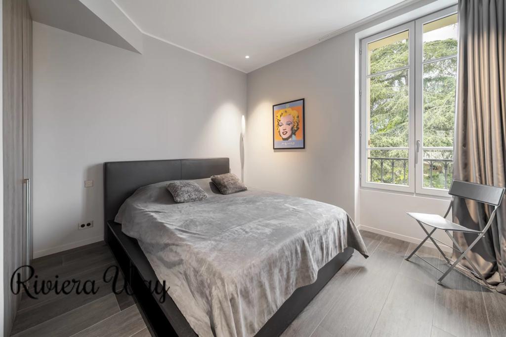 4 room apartment in Cannes, photo #7, listing #103089210