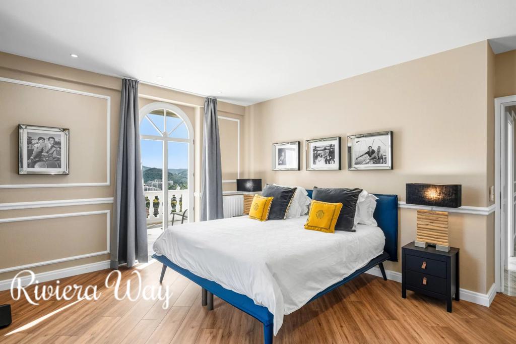 8 room villa in Mandelieu-la-Napoule, photo #6, listing #104510742