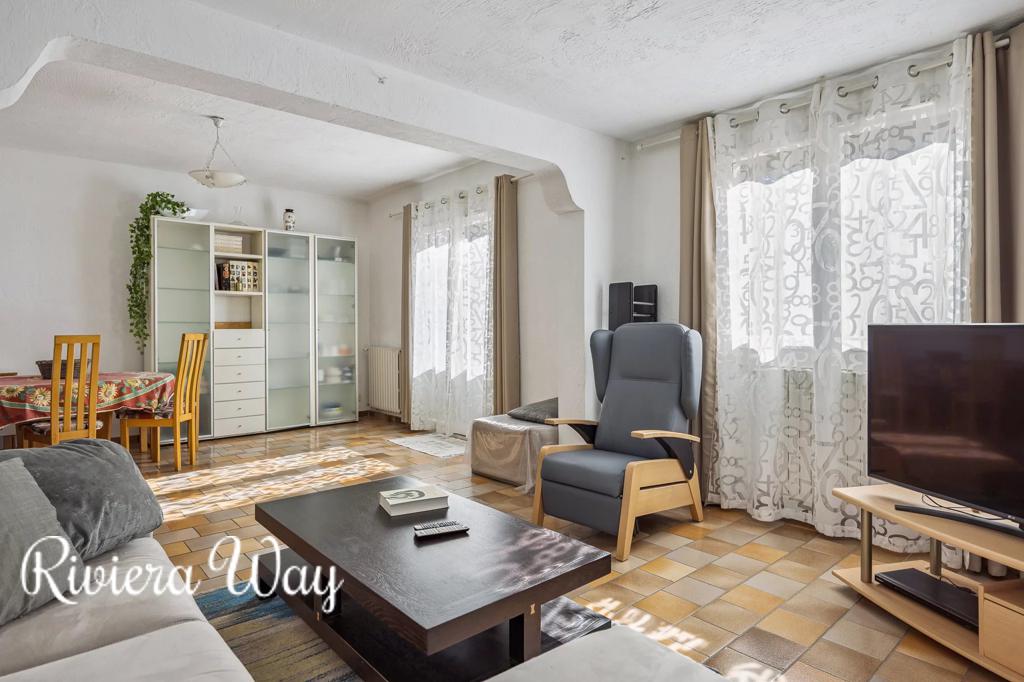 10 room villa in Antibes, photo #8, listing #103907496