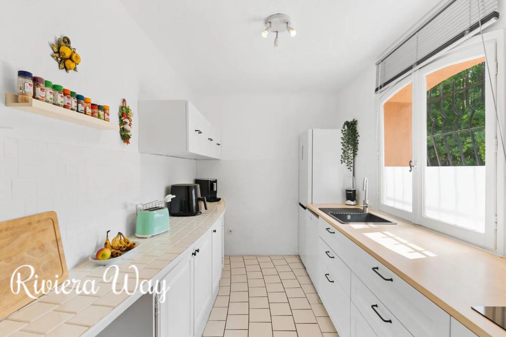 6 room villa in Grimaud, photo #5, listing #104480712