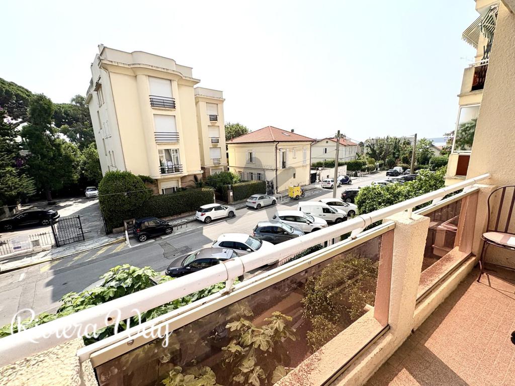2 room apartment in Cannes, 40 m², photo #6, listing #104394528