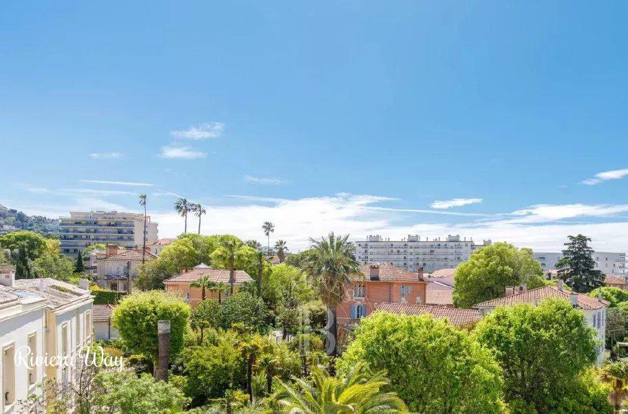 4 room apartment in Cannes, photo #9, listing #100667406