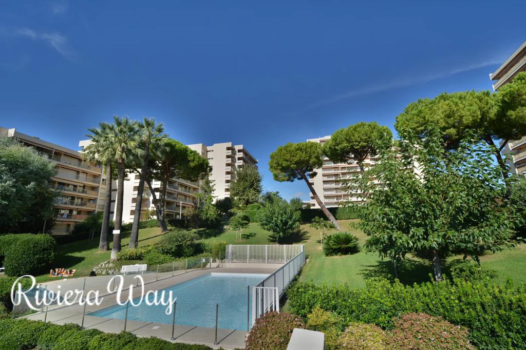 3 room apartment in Juan-les-Pins, photo #1, listing #99683262