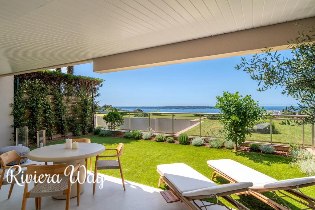 4 room apartment in Cannes, photo #2, listing #106515822
