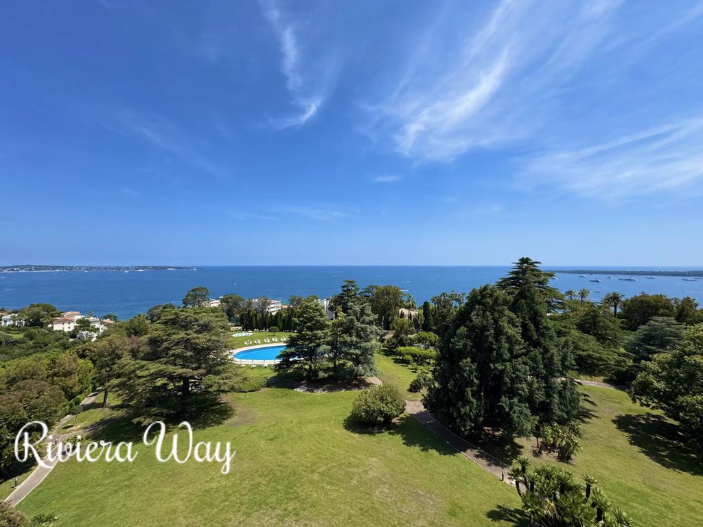 5 room apartment in Californie - Pezou, photo #1, listing #103941642