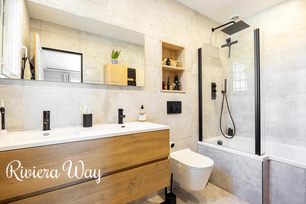 5 room villa in La Gaude, photo #9, listing #102823224
