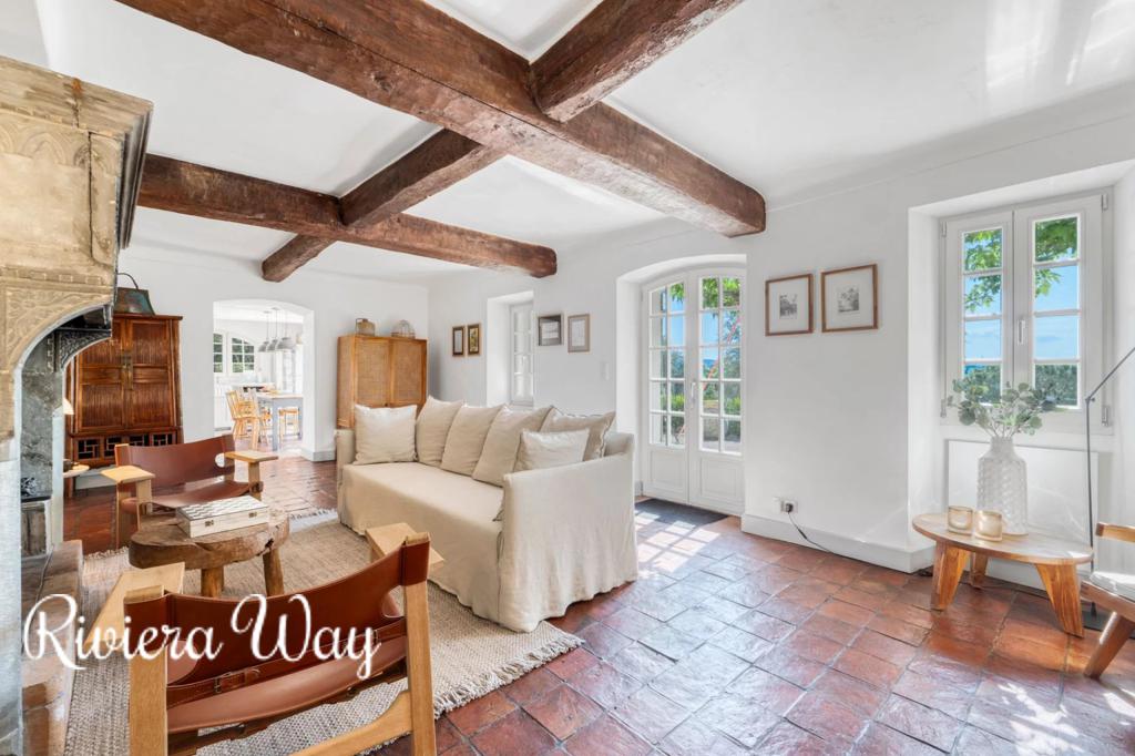 12 room villa in Grasse, photo #7, listing #103076862