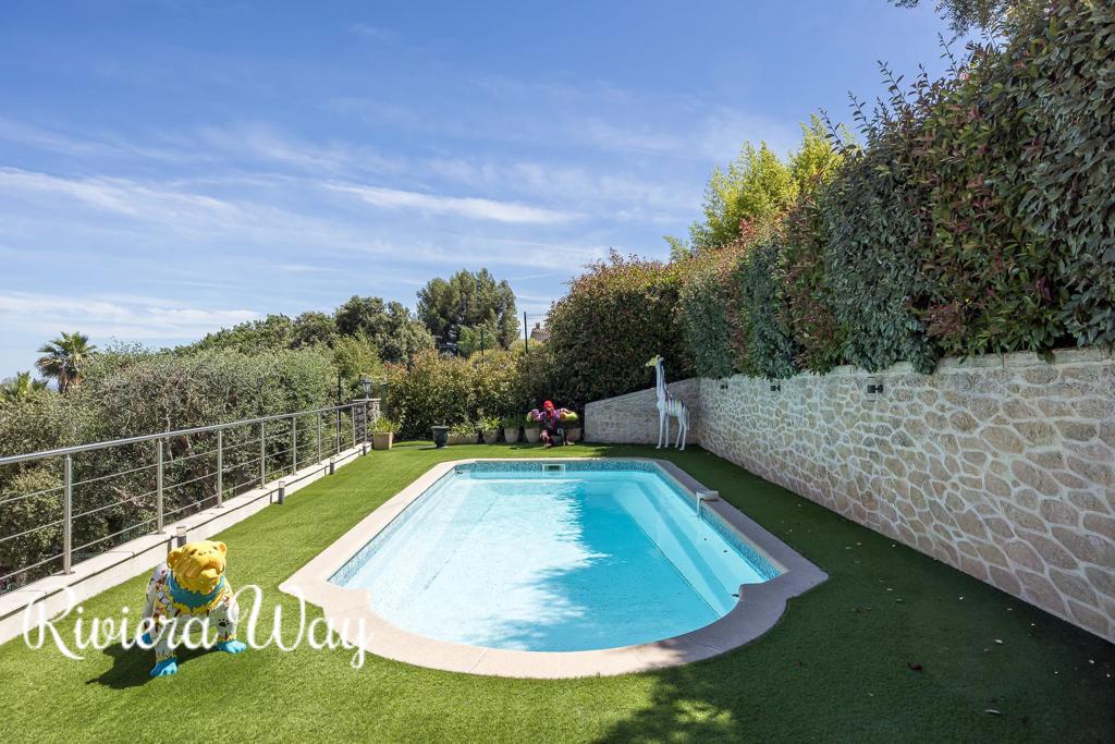 6 room villa in Cagnes-sur-Mer, photo #3, listing #106503894