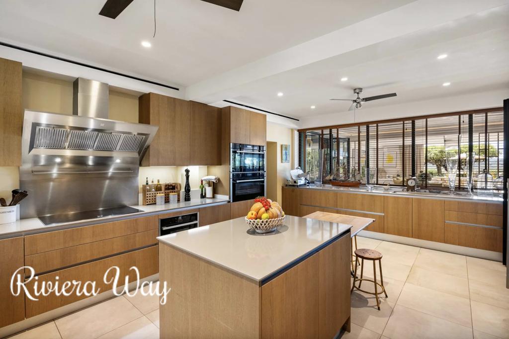 10 room villa in Ramatyuel, photo #7, listing #106515948