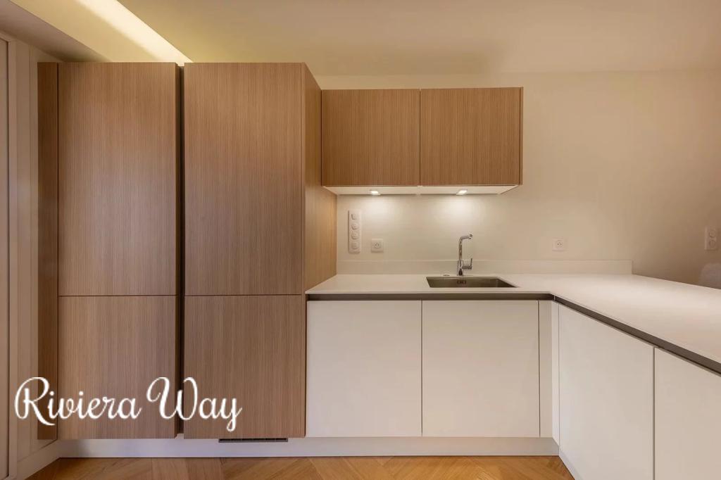 4 room apartment in Antibes, photo #9, listing #105001806