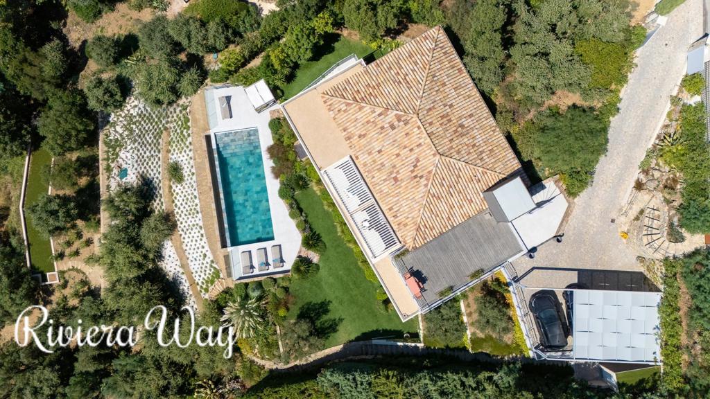 7 room villa in Sainte-Maxime, photo #3, listing #107076060