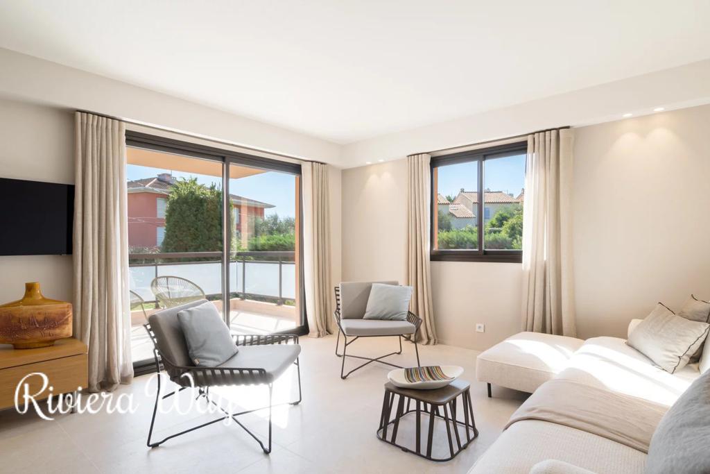 3 room apartment in Antibes, photo #7, listing #104645016