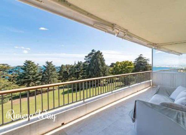 4 room apartment in Californie - Pezou, 104 m², photo #2, listing #103244358