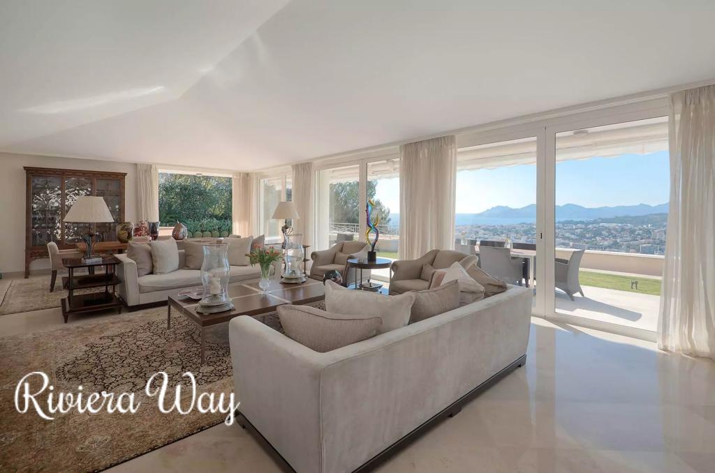 7 room villa in Le Cannet, photo #8, listing #86302482