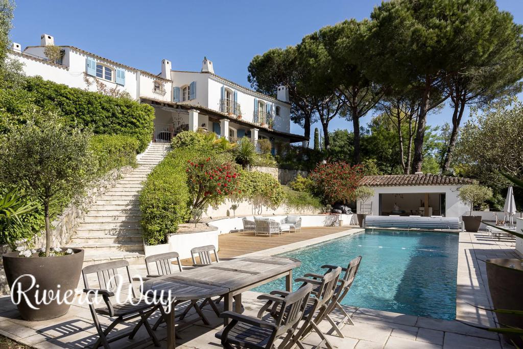 8 room villa in Saint-Paul-de-Vence, photo #3, listing #103113024