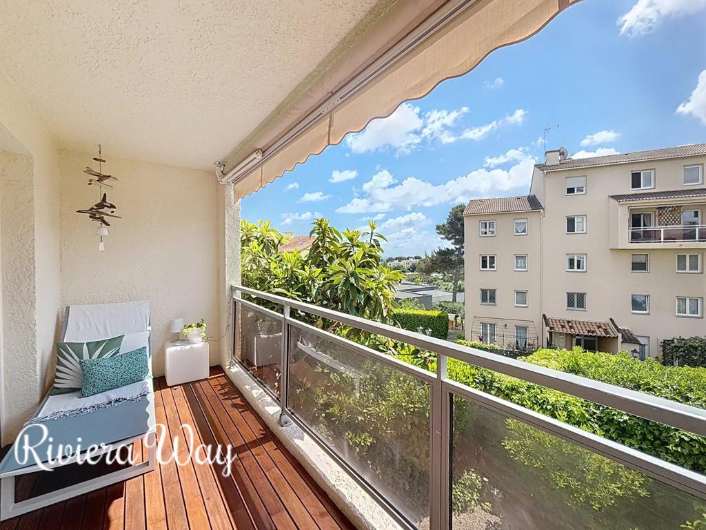3 room apartment in Antibes, photo #6, listing #102997944