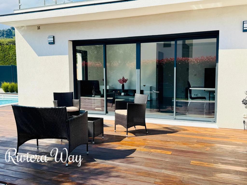 5 room villa in Saint-Paul-de-Vence, photo #10, listing #103133940