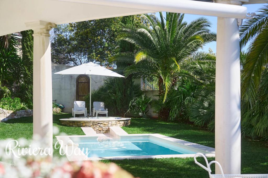 Villa in Cannes, photo #5, listing #93025842