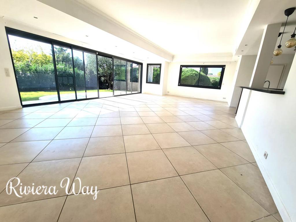 5 room villa in Mougins, photo #3, listing #107178120