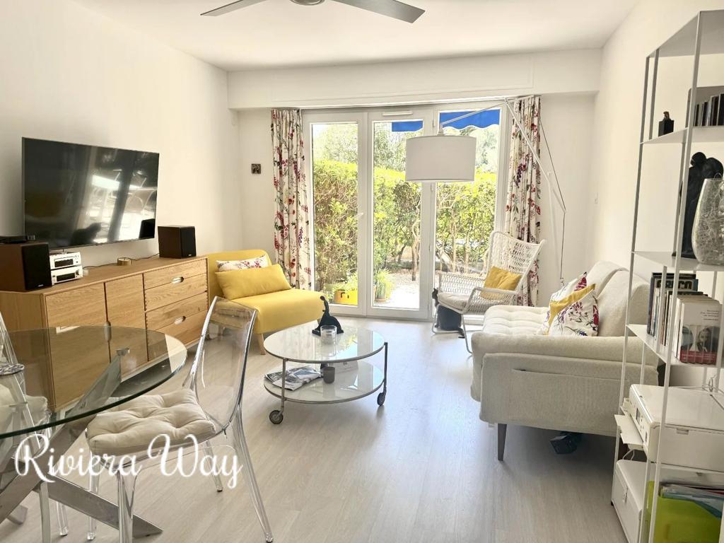 3 room apartment in Cap d'Antibes, photo #7, listing #103498038