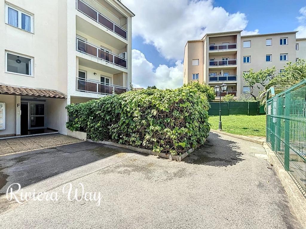 3 room apartment in Antibes, photo #10, listing #102997944