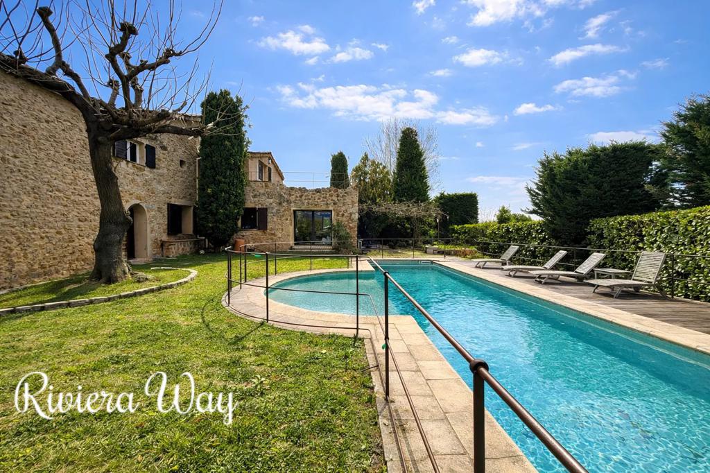 6 room villa in Le Rouret, photo #3, listing #105666540