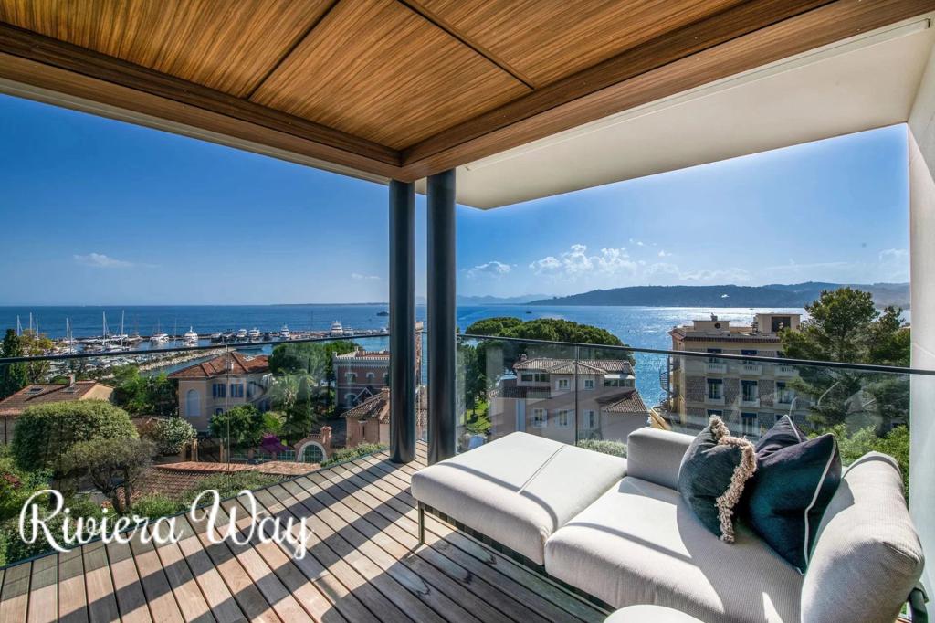 4 room apartment in Antibes, photo #1, listing #105511182